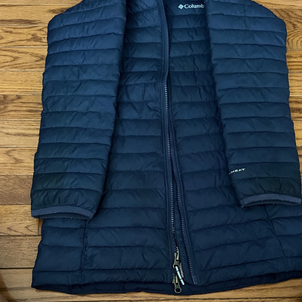 Columbia Dark Blue light puffer jacket